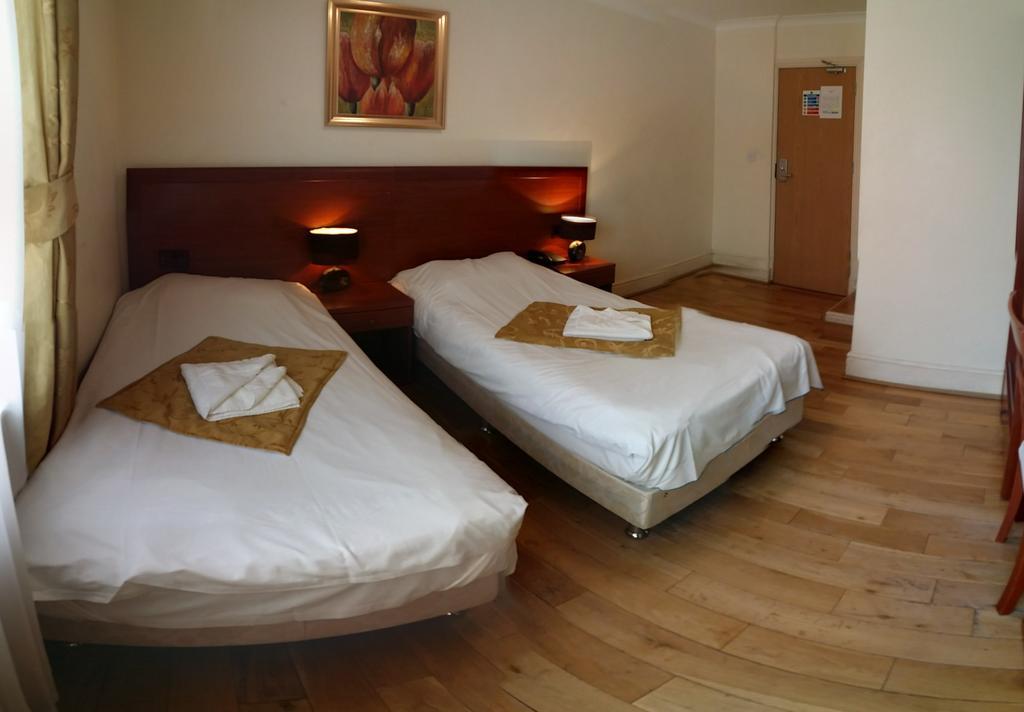 Corner House Hotel London Zimmer foto