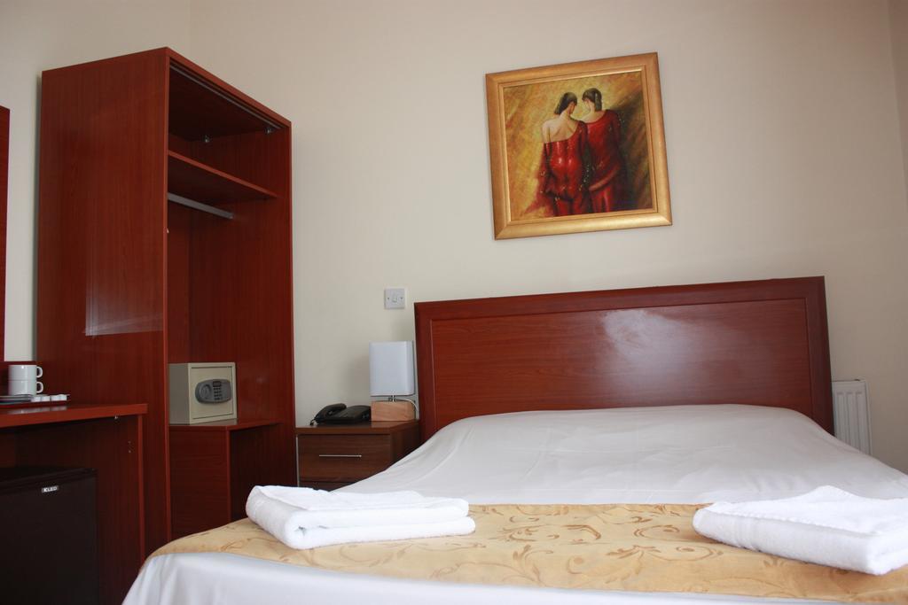 Corner House Hotel London Zimmer foto